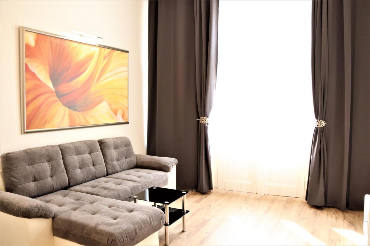 Flowers Apartments Praha Exteriér fotografie
